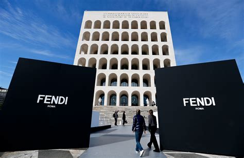 fendi eur foto cortile|fendi roma mostra roma.